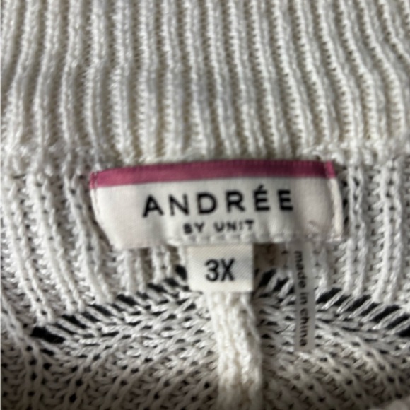 Andree by Unit | Tri color | knit | bat wing | sweater | 3x - Picture 9 of 9